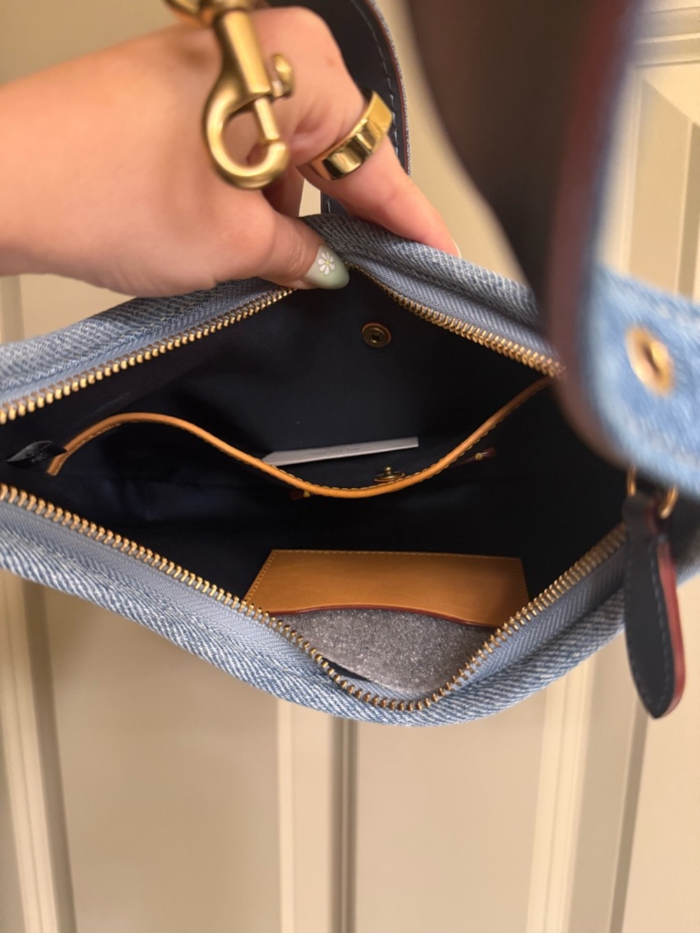 AUTHENTIC Coach - Denim Hamptons Hobo Bag - Picture 3 of 3